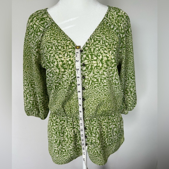 Banana Republic green floral peplum top - size S - Picture 2 of 8